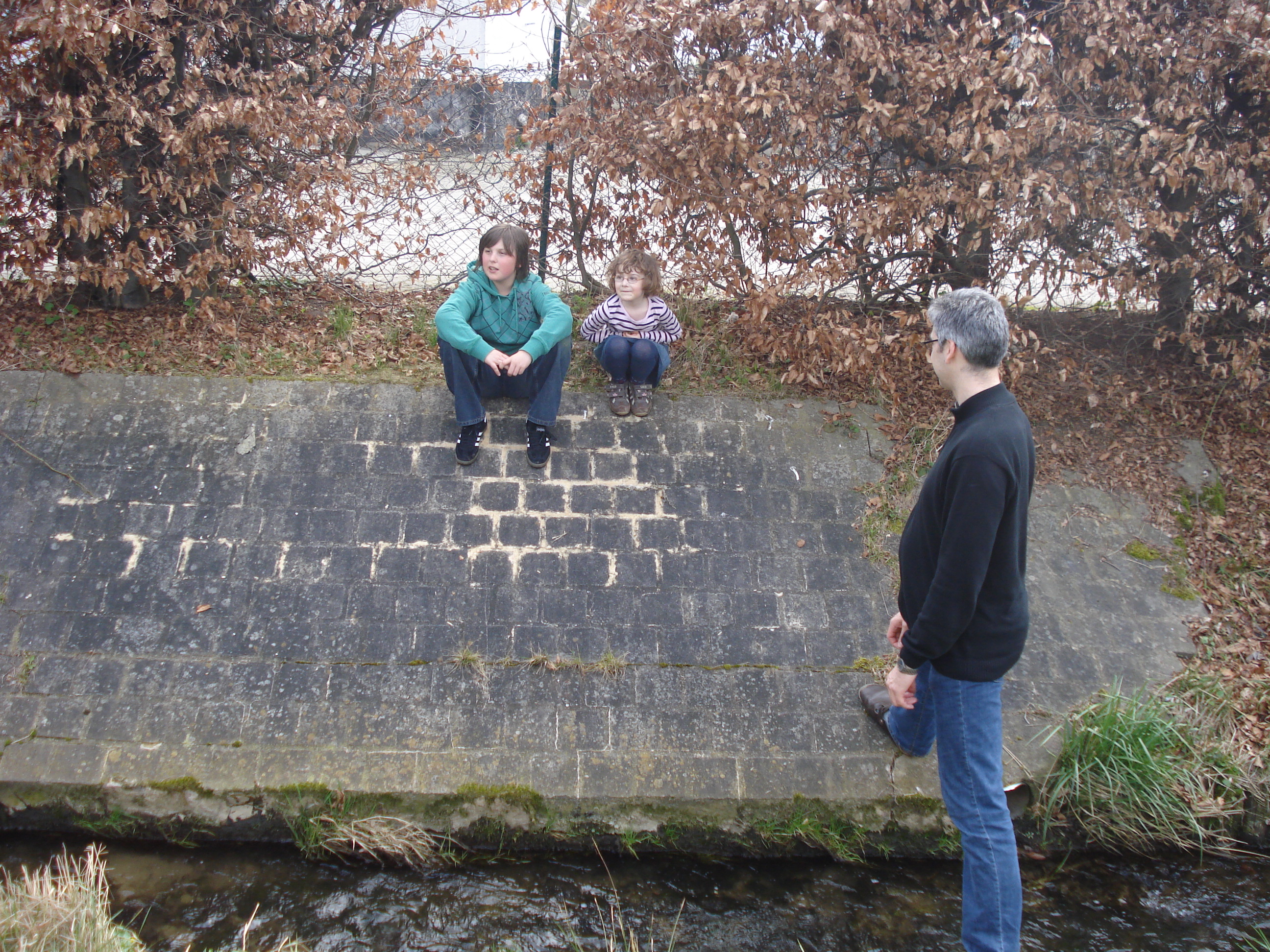 mit Cedrick auf der anderen Seite vom Sandbach